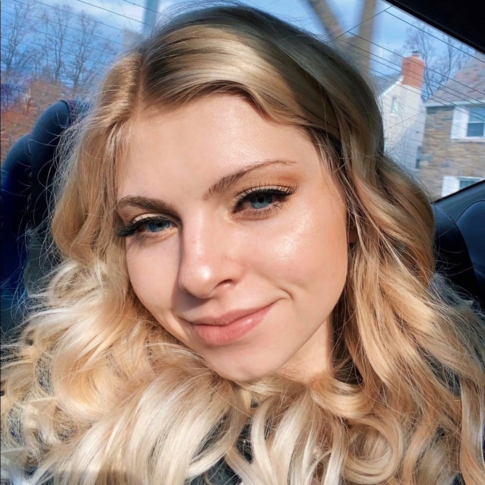 Meet your Posher, Jillian